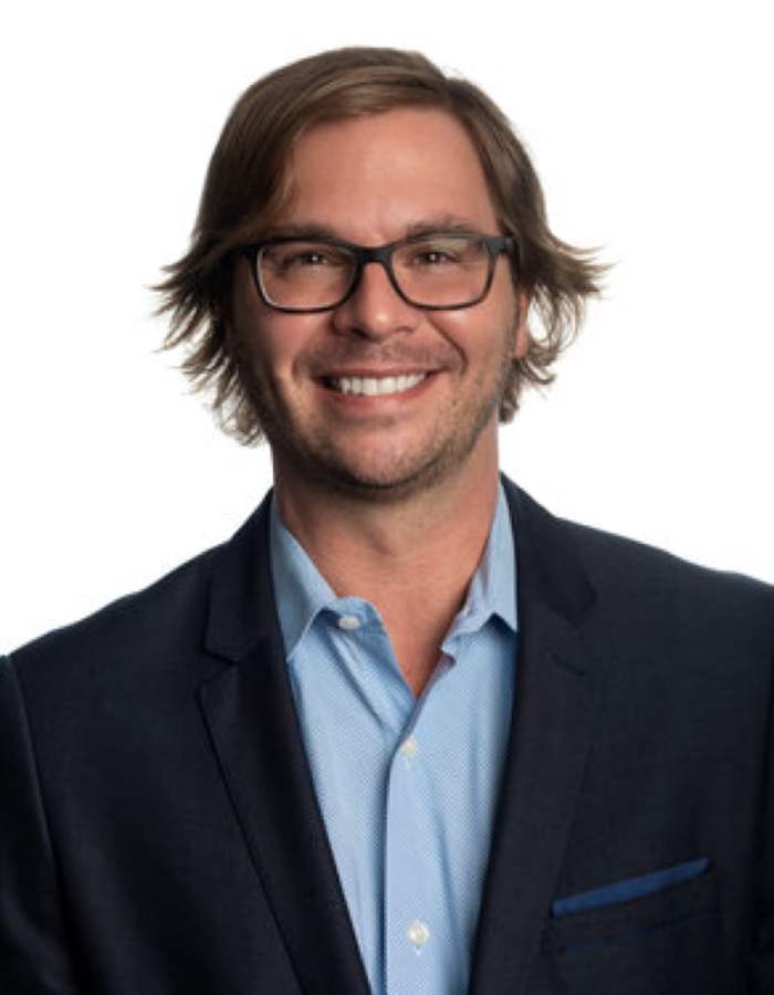 Thomas Szarvas, Founder