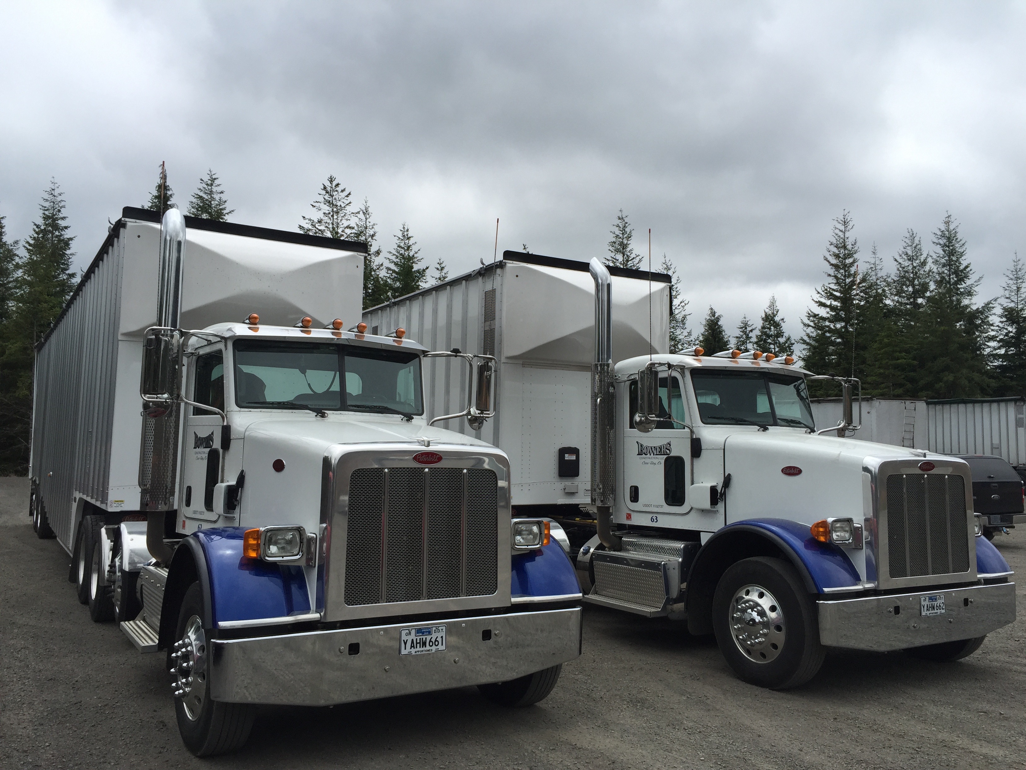 Coos Bay LumberCo. 3-Truck Willamette 新品 🛻 Featured Listing: 2025 Kaufman 52 ft Lowboy 📊 55-ton capacity