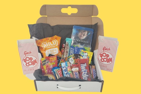 Retro Pop Box Hello Subscription - 8K Mountain Images for Desktop