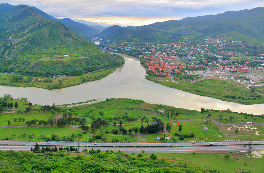 Слияние рек арагви и куры, храм светицховели. Mcheta I Dzhvari Za 4 Chasa Chto Posmotret Kak Dobratsya