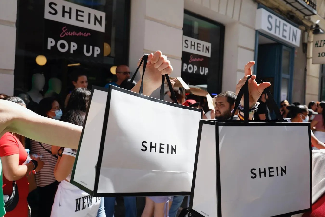 Shein Sites, Marta Fonseca Clothes, and Mango Jeans: The Future of Fashion in 2025