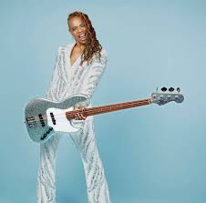 Divinity-Roxx-1 226 by 223 pixels.jpg