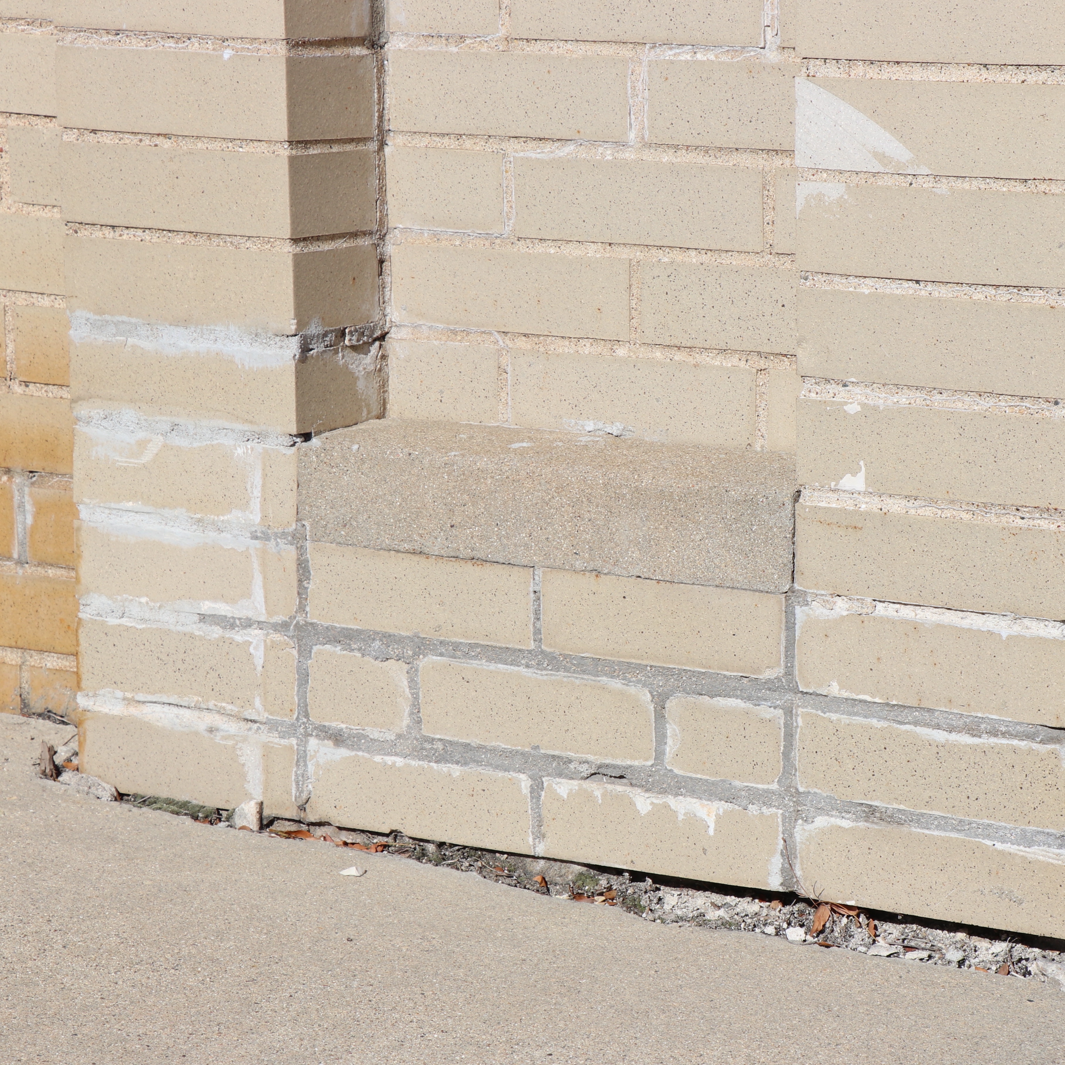 Poorly washed masonry work