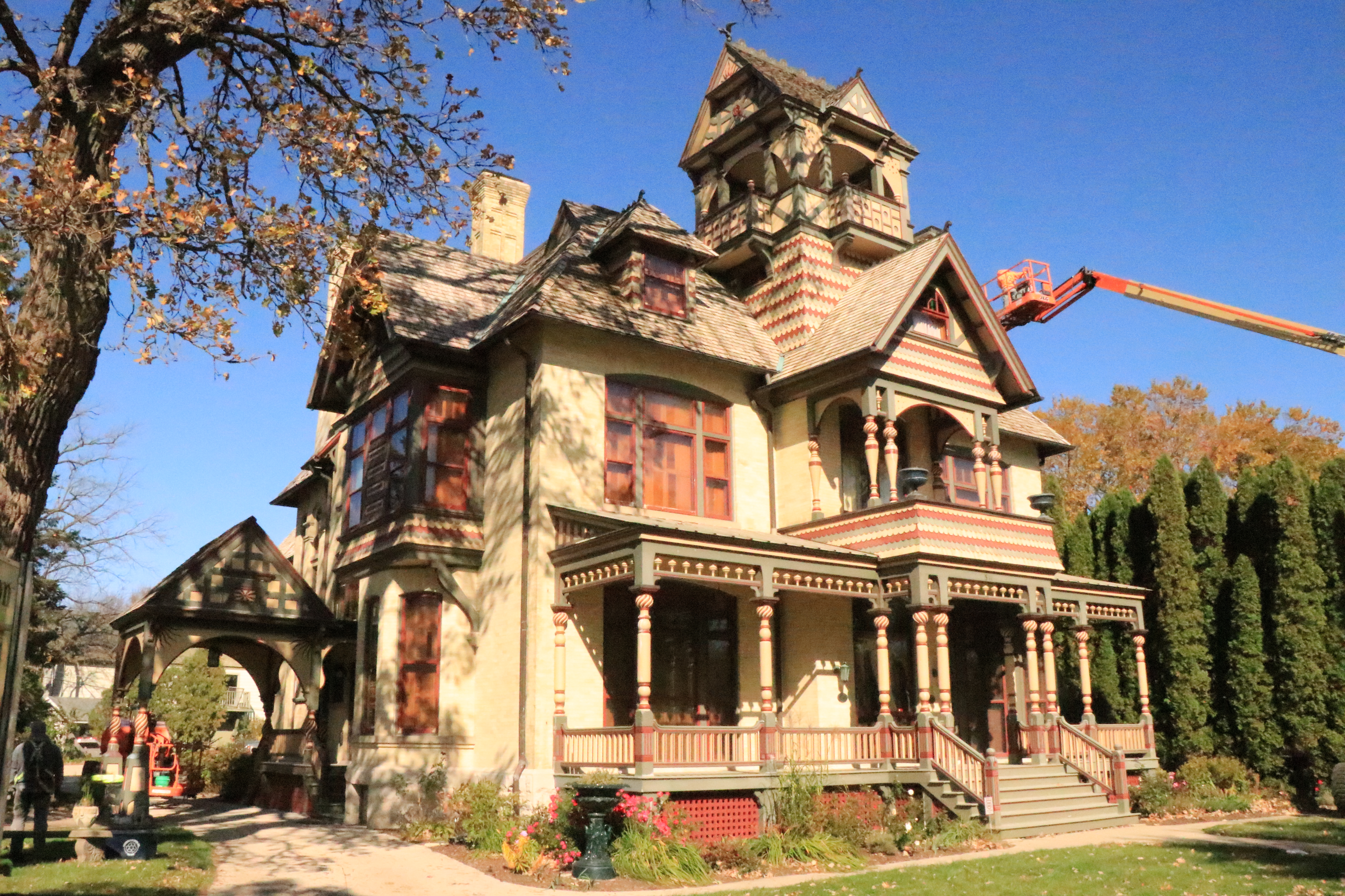 Historic allyn mansion