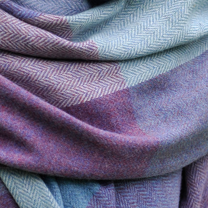 CU lambswool block shawl