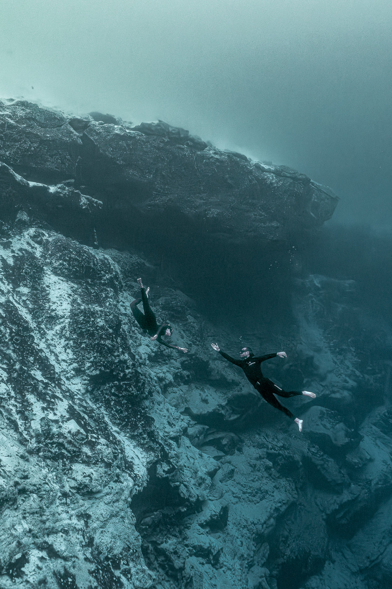 Underwater cenote photoshoot in Riviera Maya with natural light