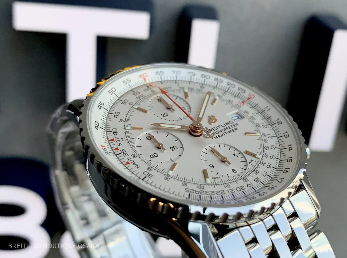 Breitling クロノグラフ 時計 シルバー スッキリしたデザインが使いやすい！「ナビタイマー クロノグラフ 41