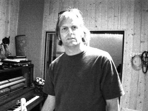 bassist/painter... Mr. Joe Ongie...