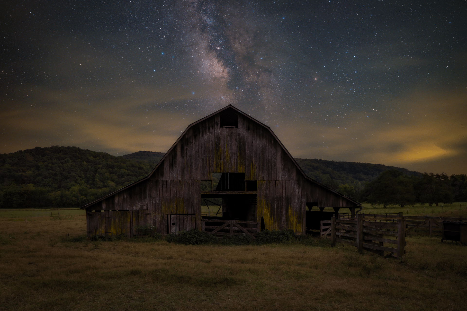 Milky Way Barn Ponca