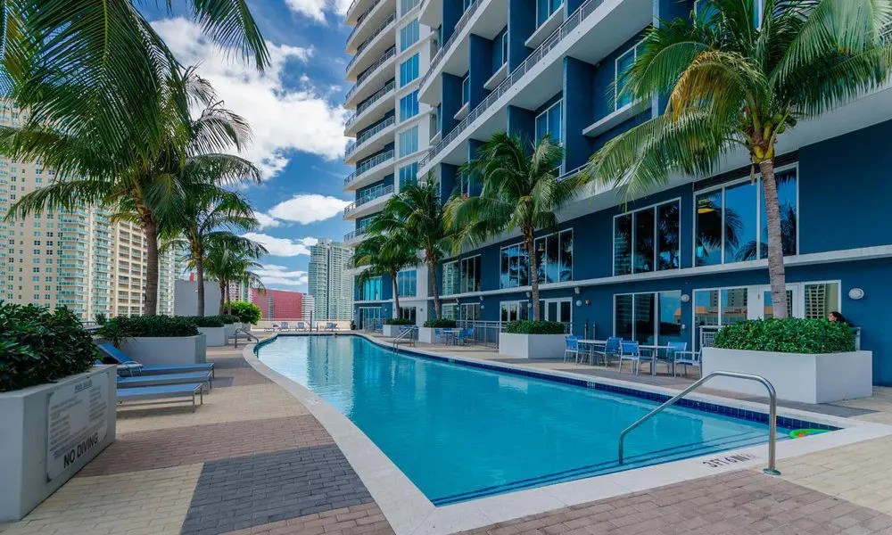 infinity.at_.brickell