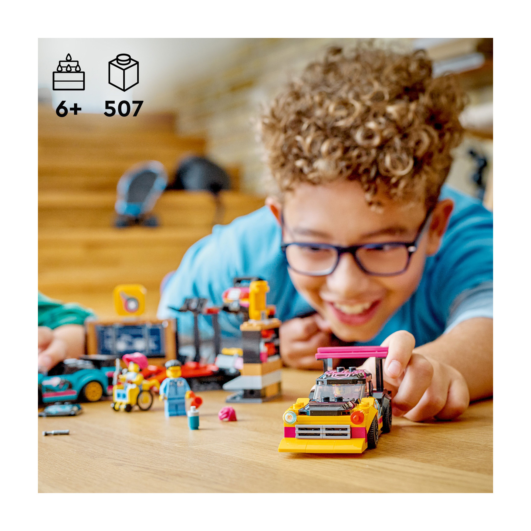 LEGO® Custom Car Garage 60389 - Image 3