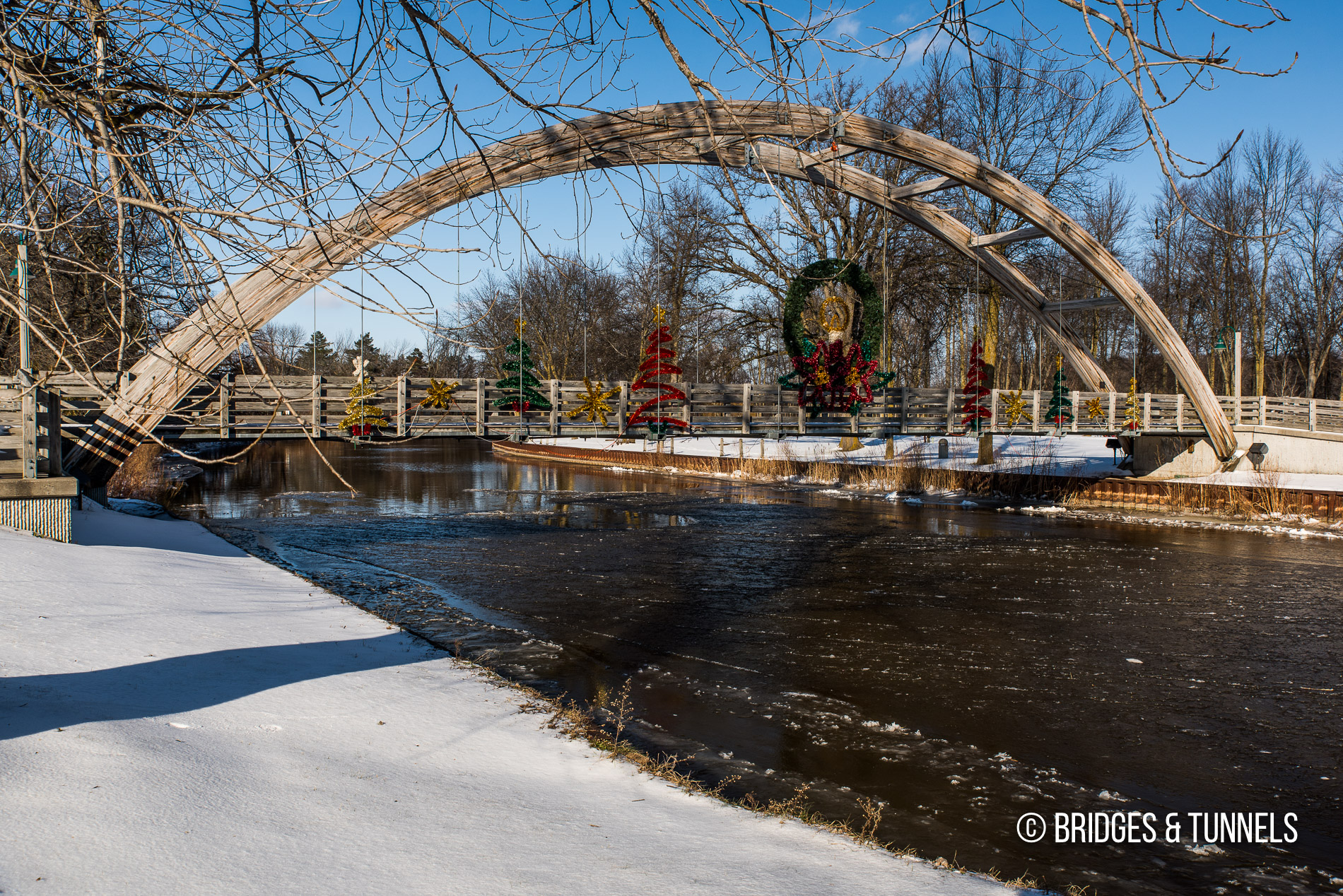 Au Gres Pedestrian Bridge