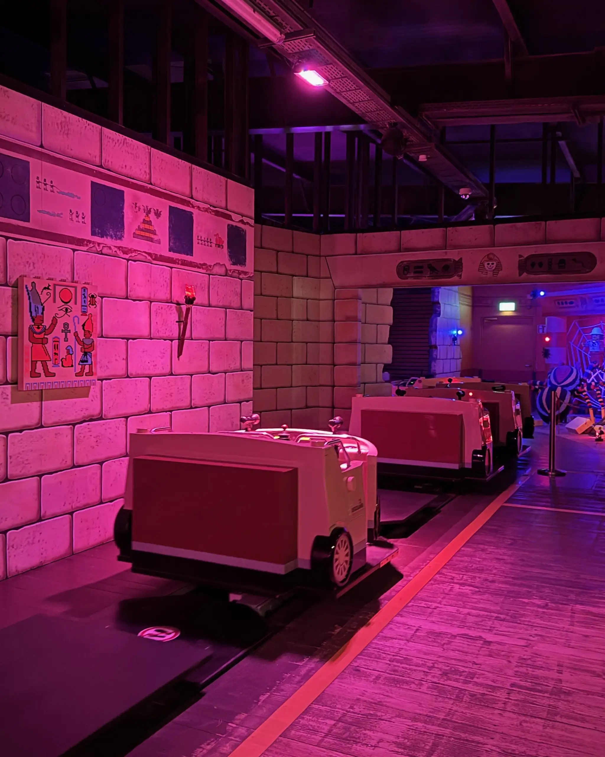 Legoland Deutschland Temple X-pedition, gizemli tapınak teması ve macera dolu parkuruyla ailelere unutulmaz bir deneyim sunar.