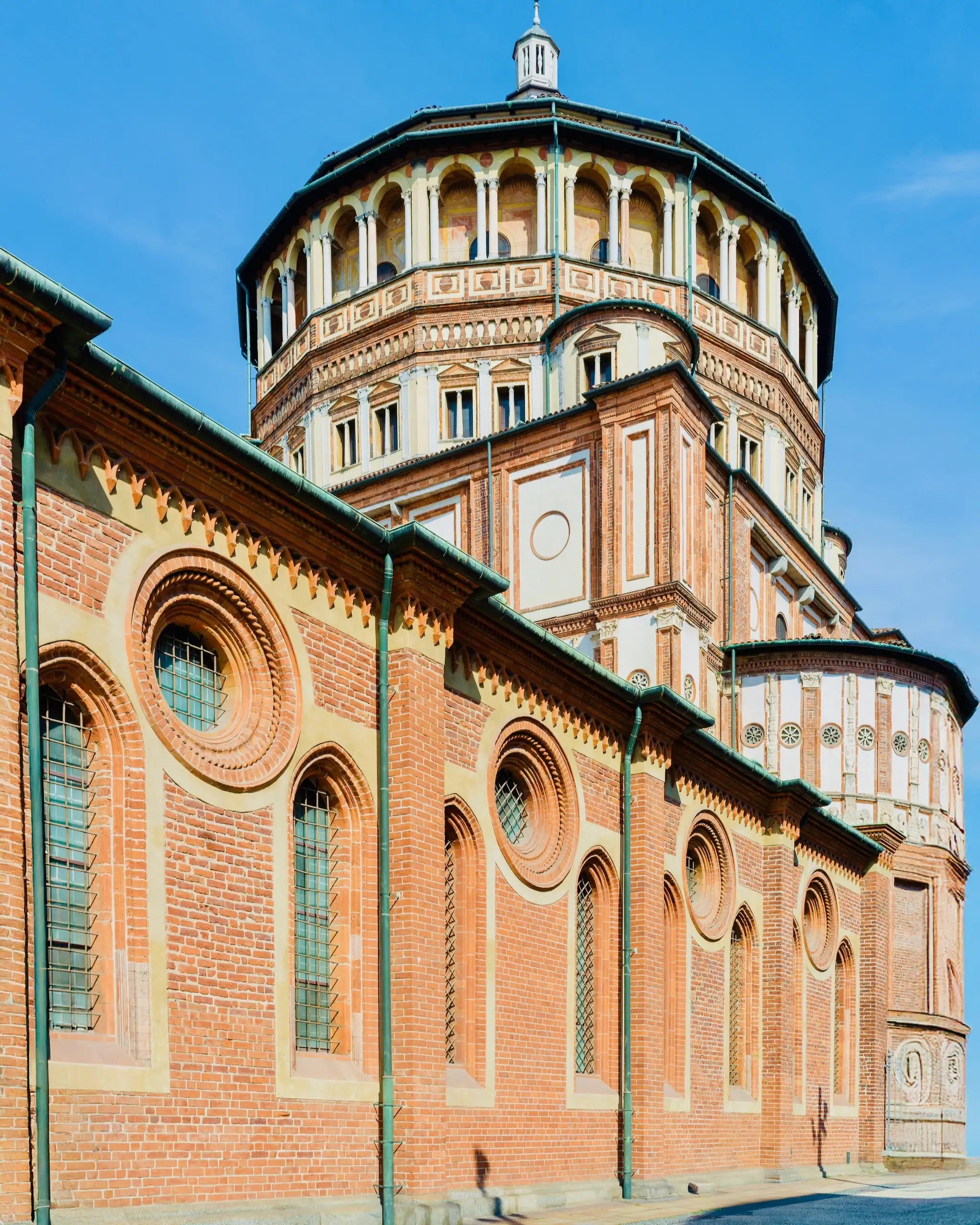 Milano Gezi Rehberi, Santa Maria delle Grazie: Milano’nun UNESCO mirası kilisesi, Leonardo da Vinci’nin Son Akşam Yemeği freski ve ziyaret bilgileri