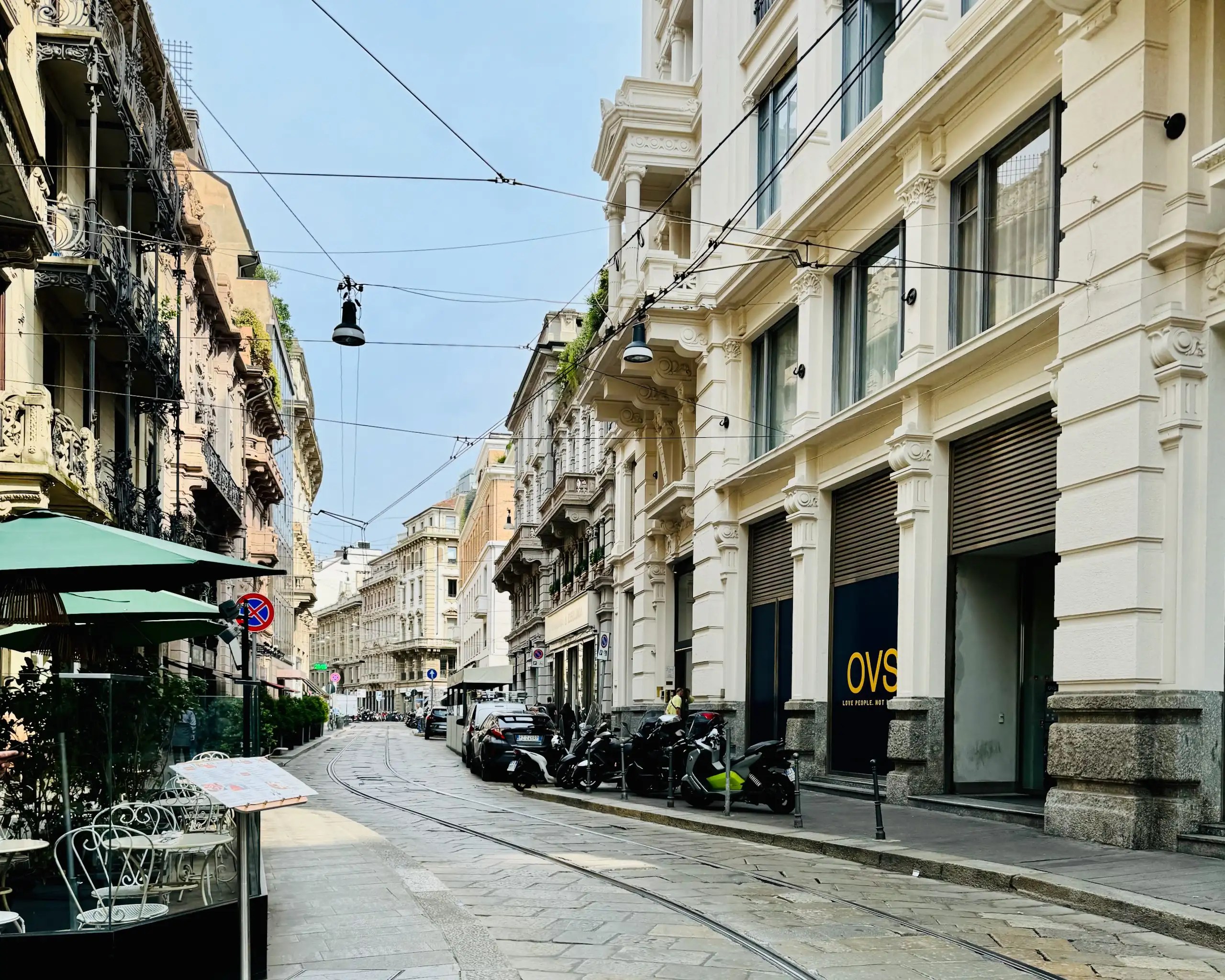 Milano alışveriş caddesi