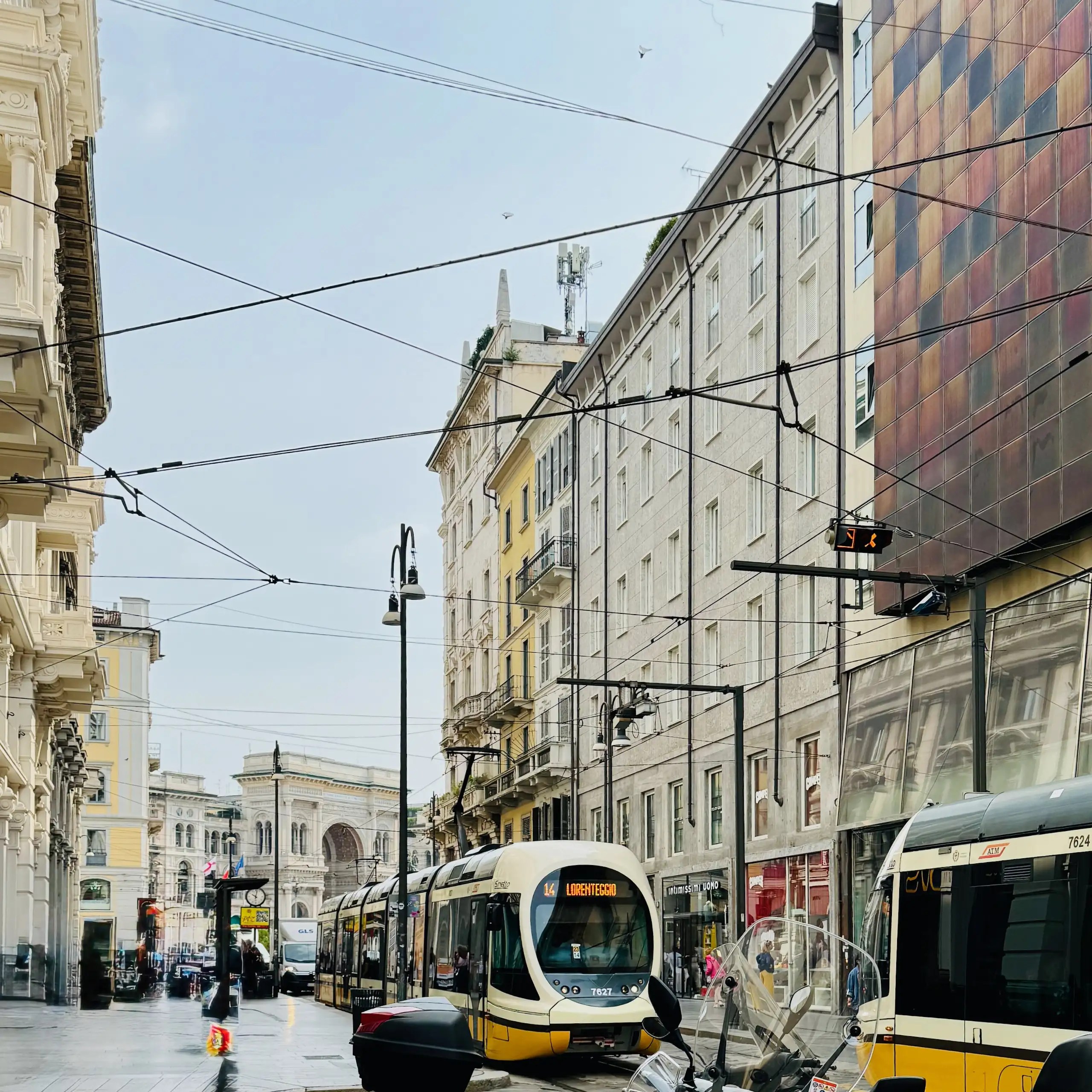 Milano şehir içi ulaşım rehberi: metro, tramvay bilet fiyatları ve pratik ipuçları.
