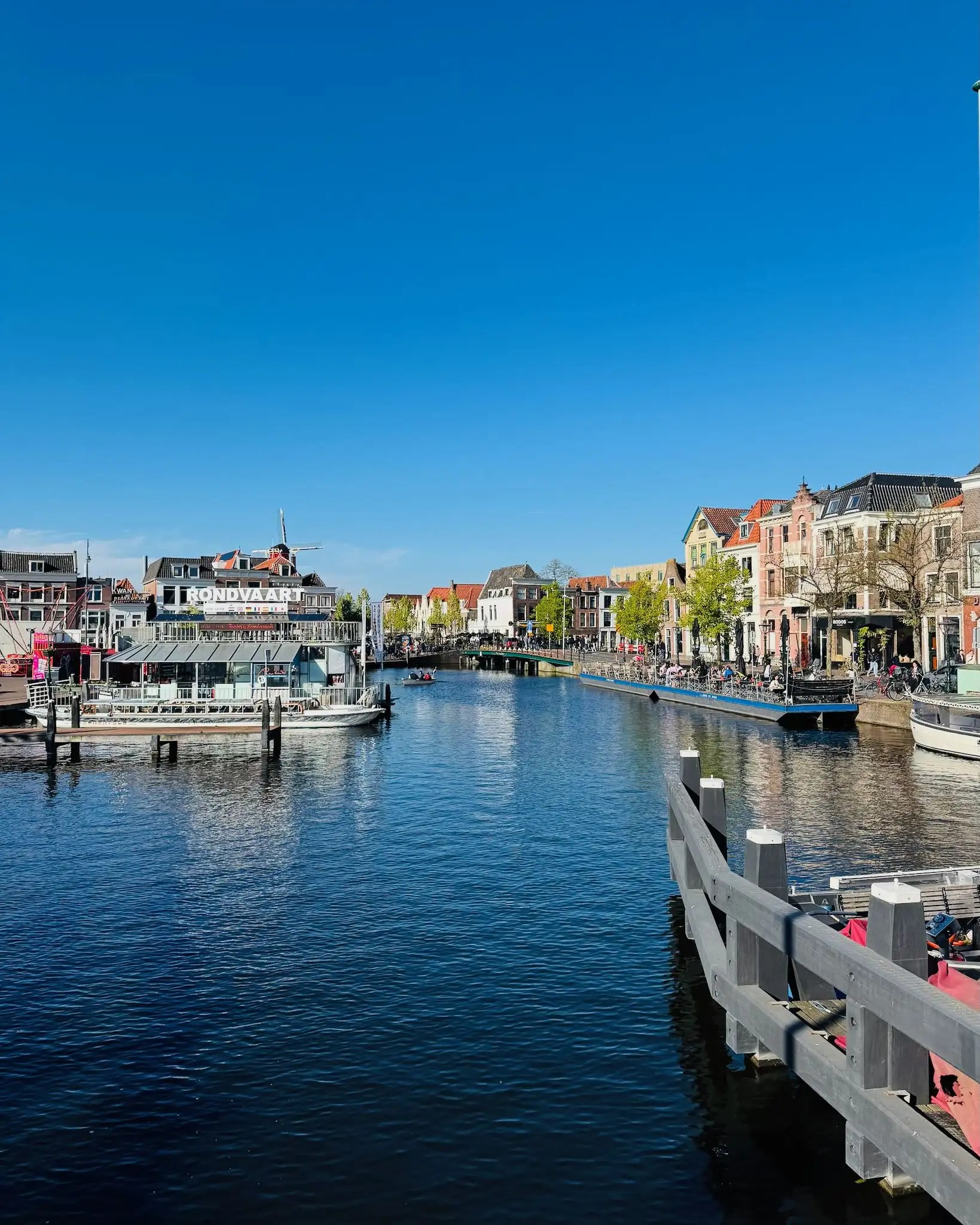Leiden manzaraları: Hollanda’nın saklı güzelliklerini fotoğraflarla keşfedin.