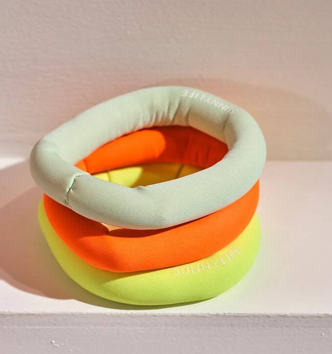 Catch Me Dive Rings Neon Bright Isle