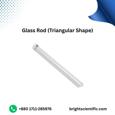 Glass Rod Triangular laboratory stirring rod made from clear borosilicate glass for mixing chemicals and laboratory solutions.