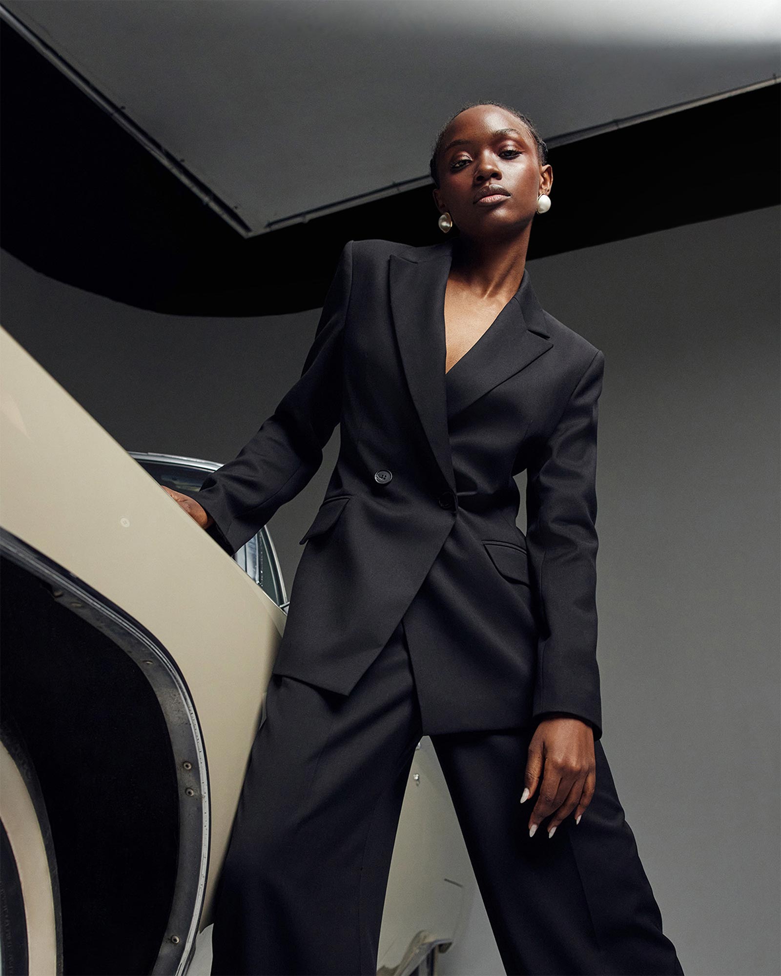 Жакет приталенный черный - BRMSK