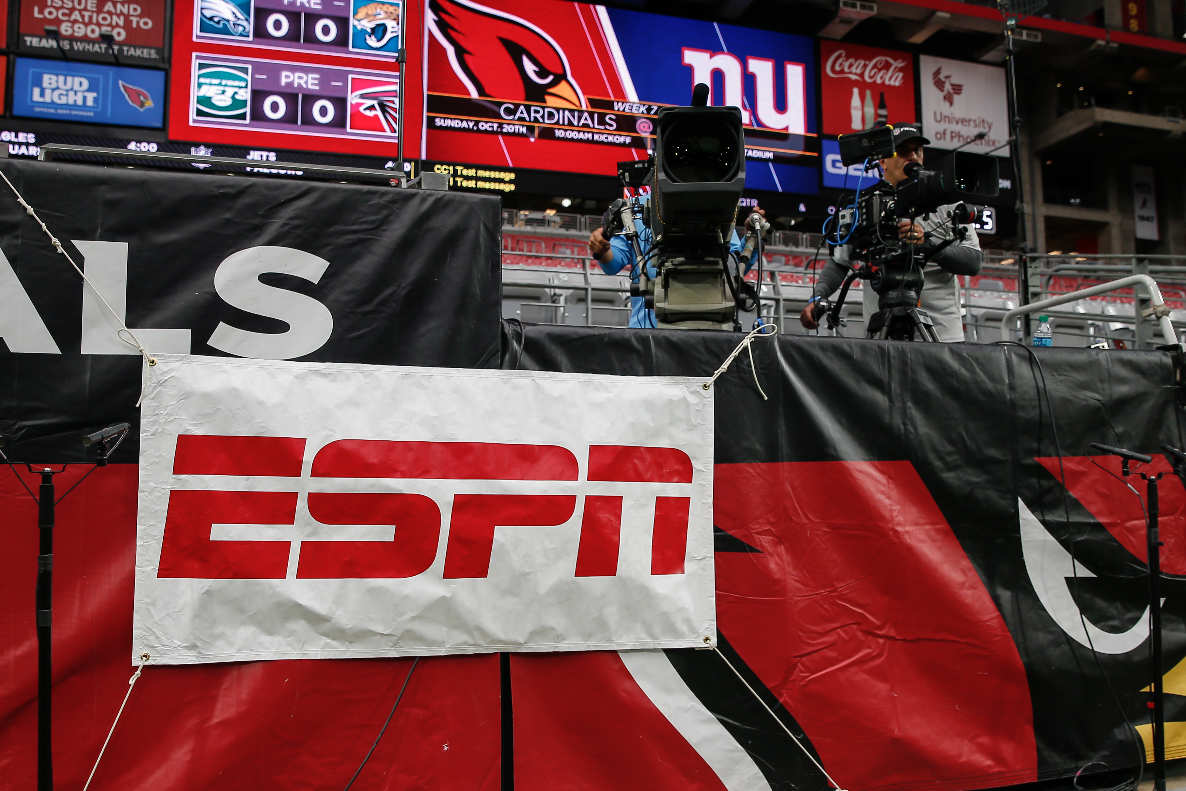Check out this nfl schedule, sortable by date and including information on game time, network coverage, and more! Espn Is Reportedly Refusing To Pay Nfl 3 8 Billion Year The League Is Demanding During Tv Rights Negotiations Brobible