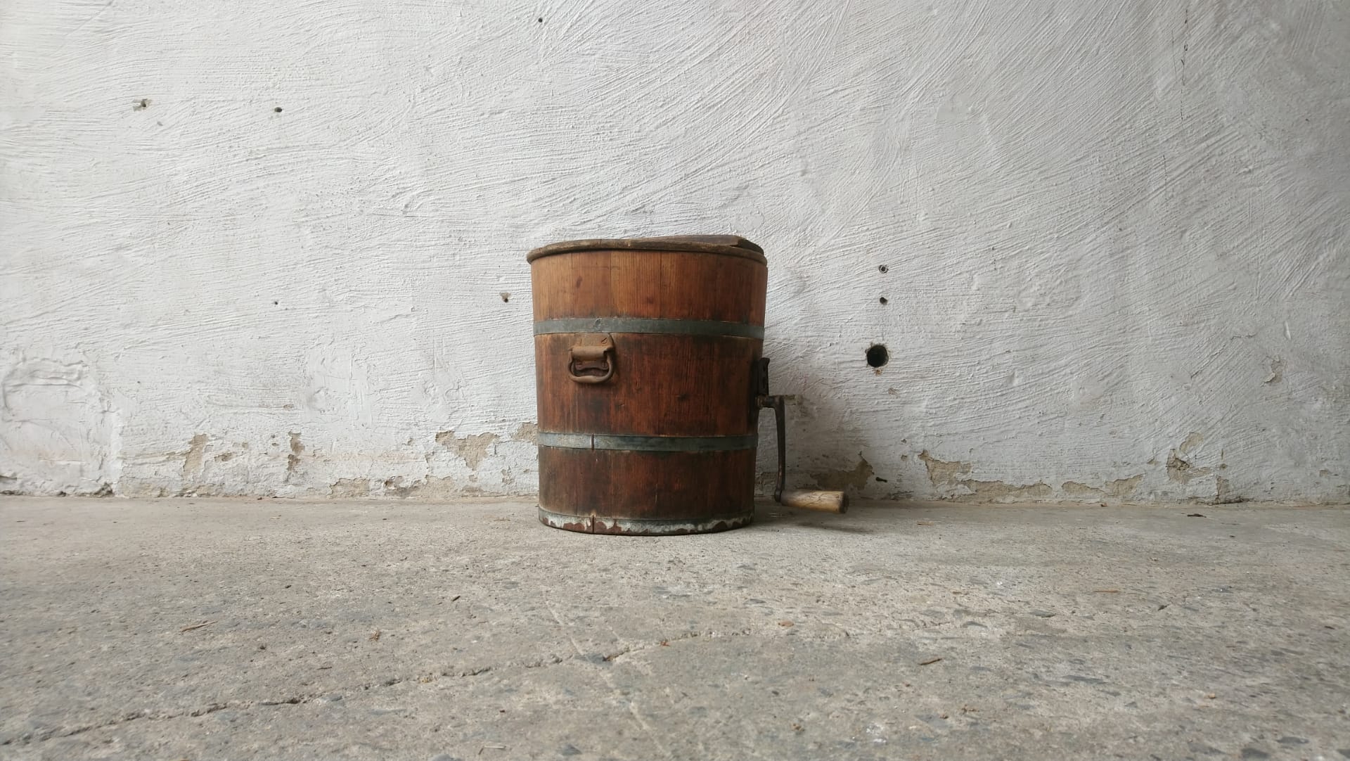 butter churning keg Brocante Cafe Digital nostalgia