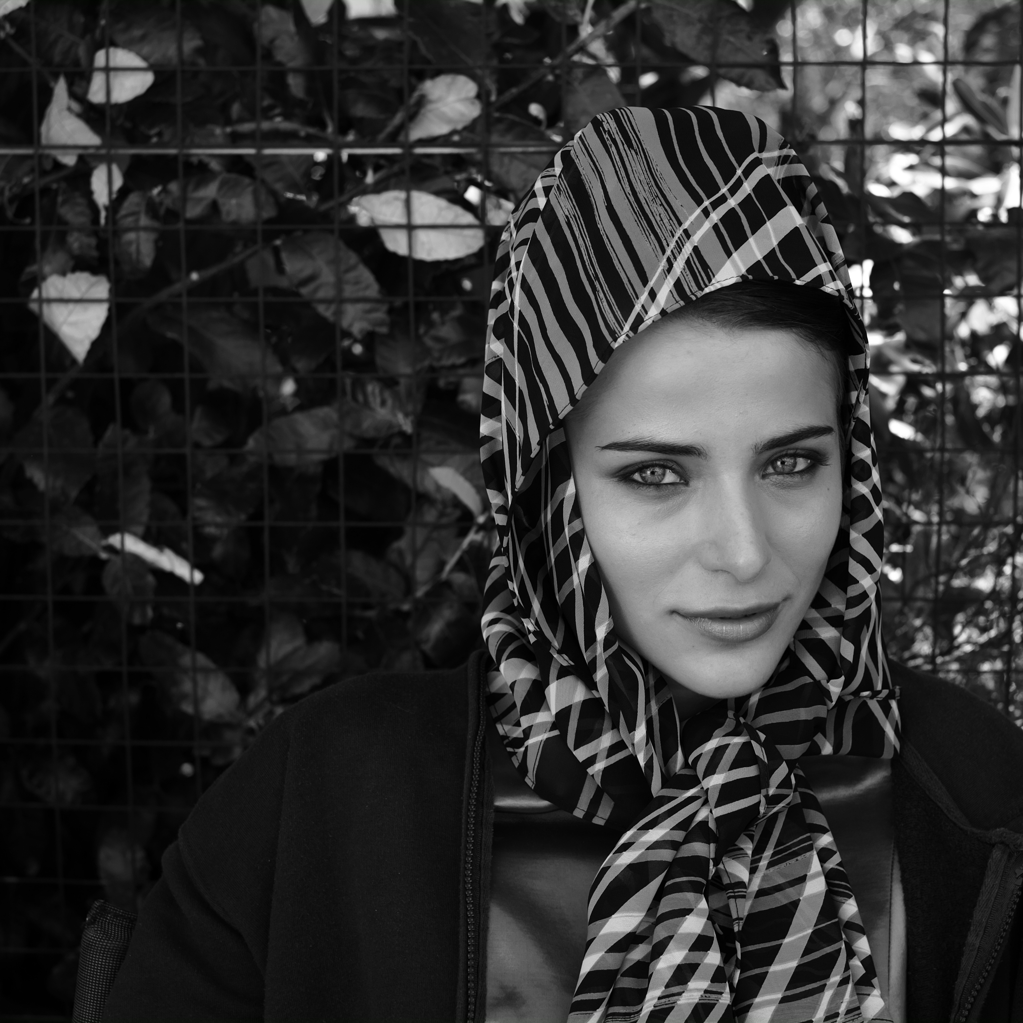 Alina looking very chic.