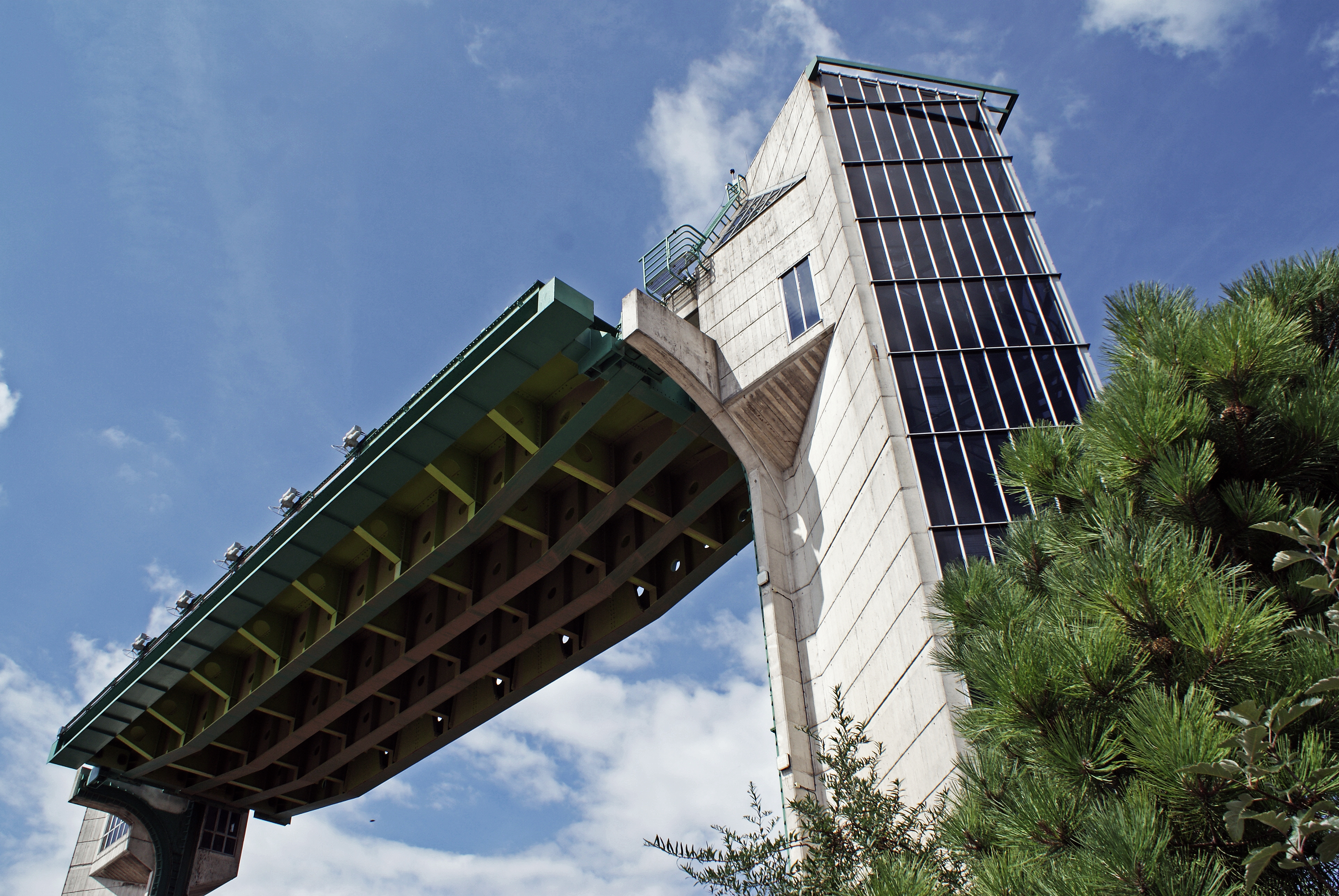 Hull Flood Barrier 1