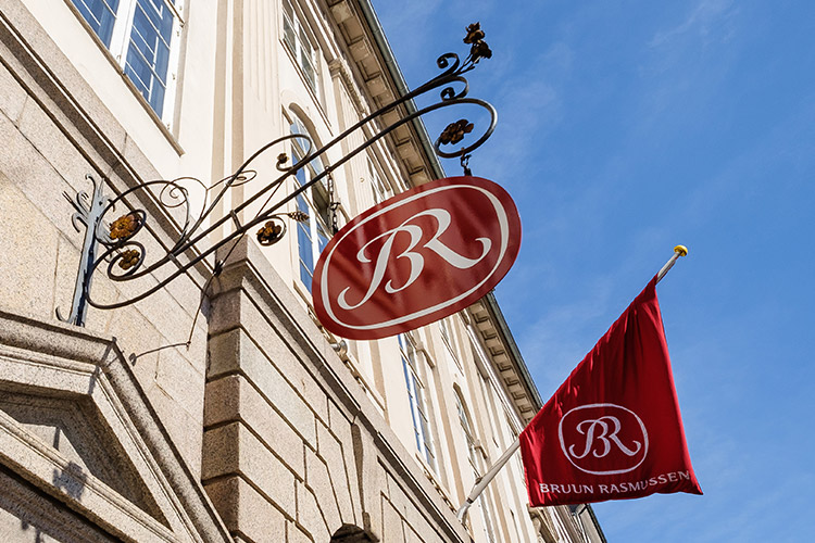 Bruun rasmussen is one of the oldest auction houses in denmark and among the largest in scandinavia. Important Information Regarding The Live Auction And Preview Bruun Rasmussen Auctioneers Of Fine Art