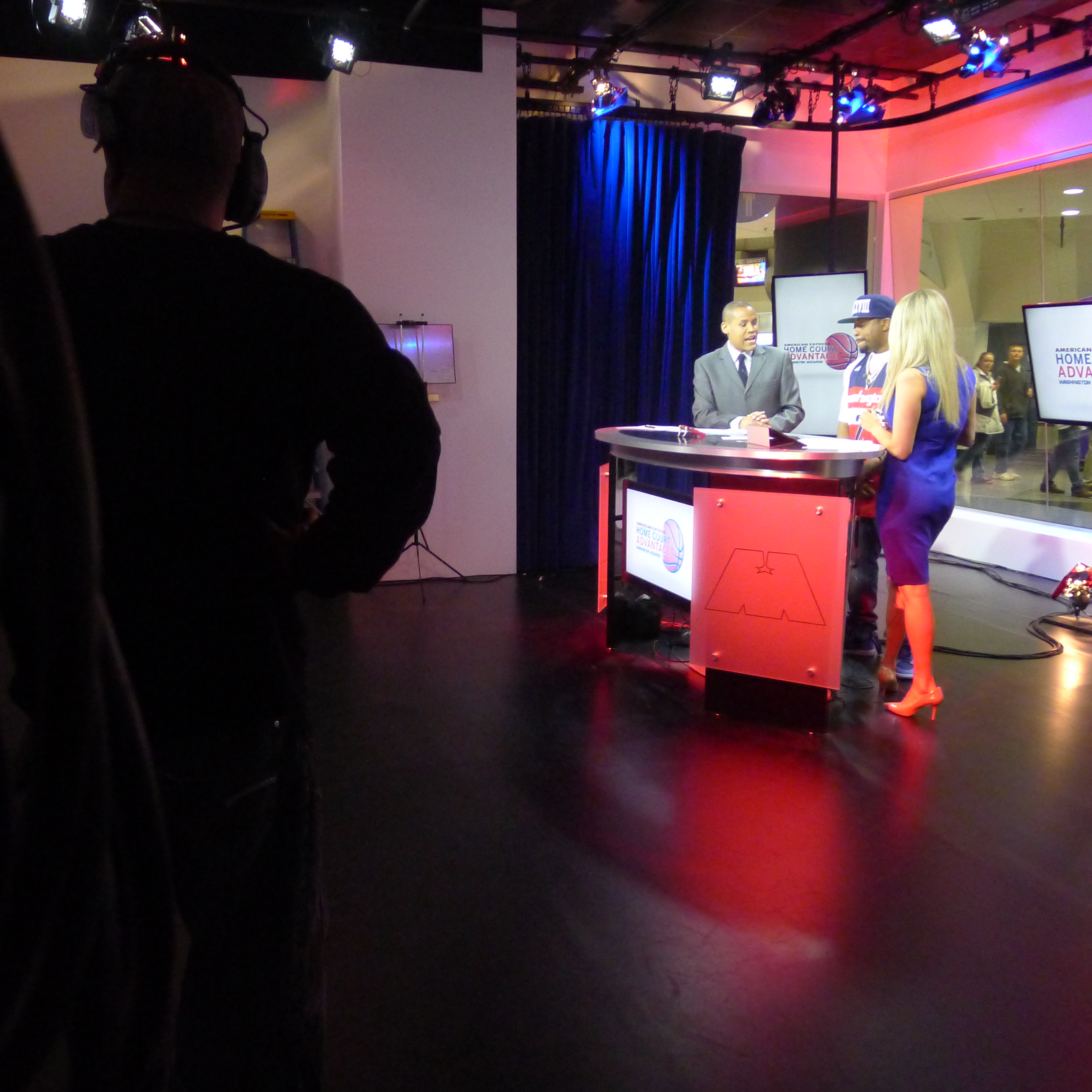 Hayley Milon and Jumoke Davis talk with local Washington, D.C. music artist Raheem DeVaughn on the American Express Home Court Advantage pre-show.