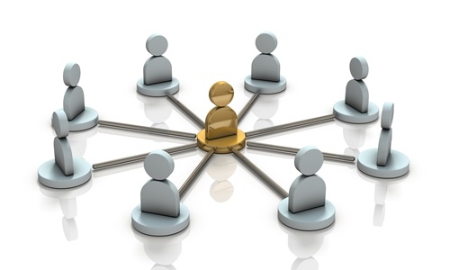 Nous engageons un référent social