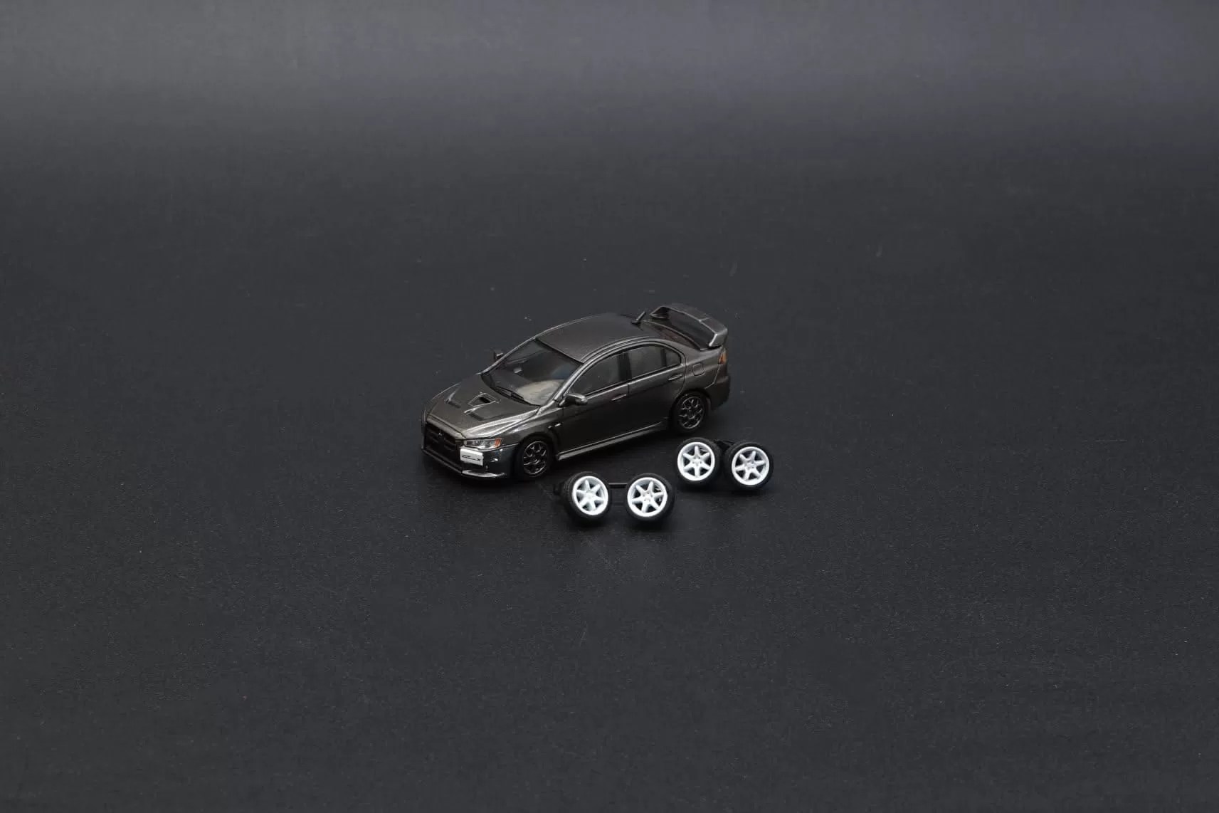 BM Creations 1/64 - Mitsubishi Lancer Evo X - Grey (RHD)