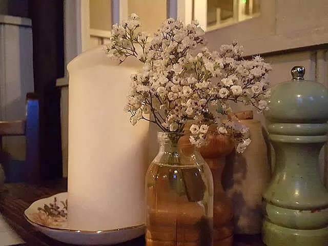 Fox & hounds table setting
