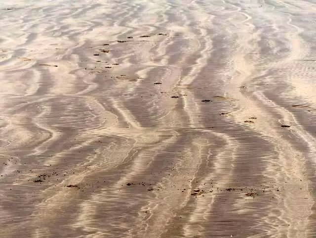 beach sand patterns