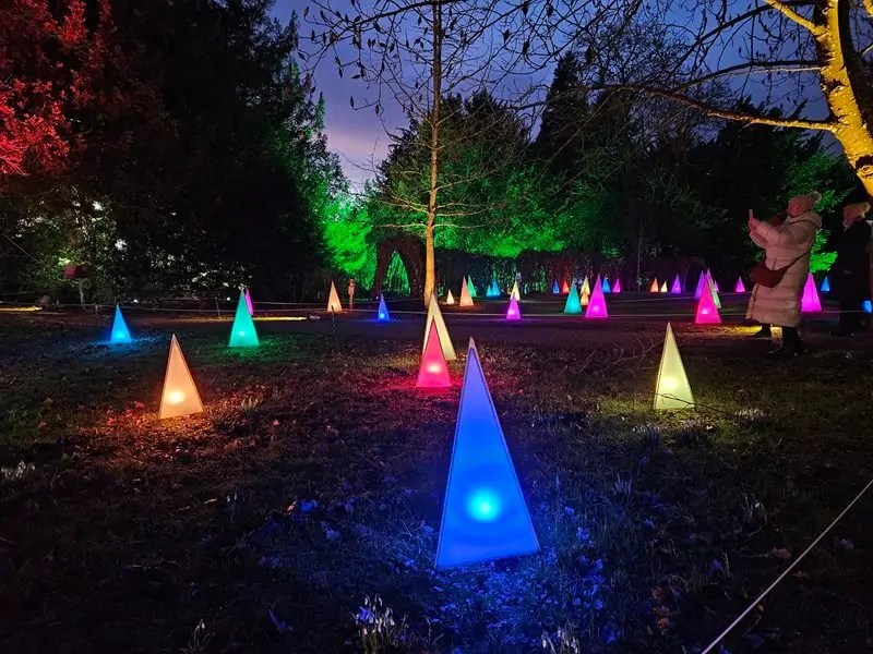 triangle coloured lights