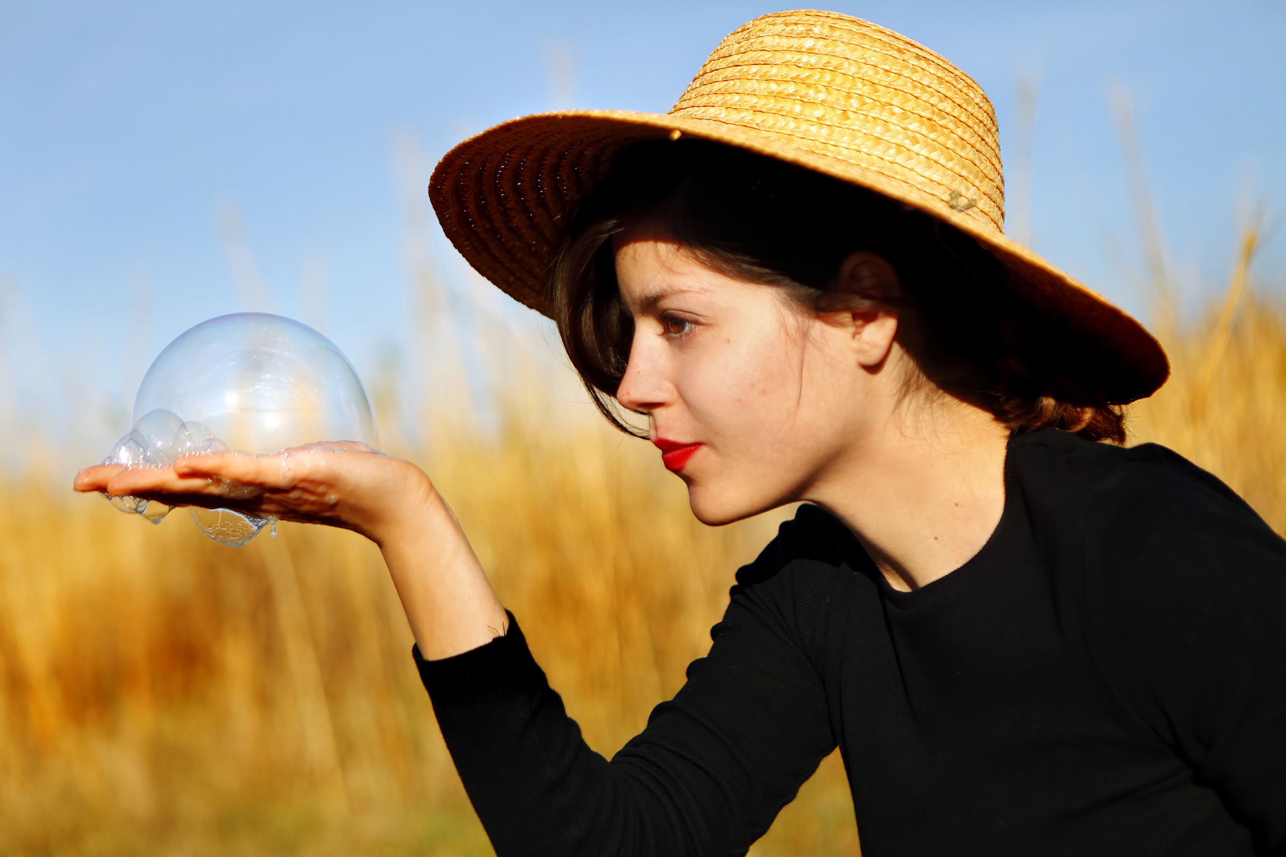 Bubble Performance 10 Athens