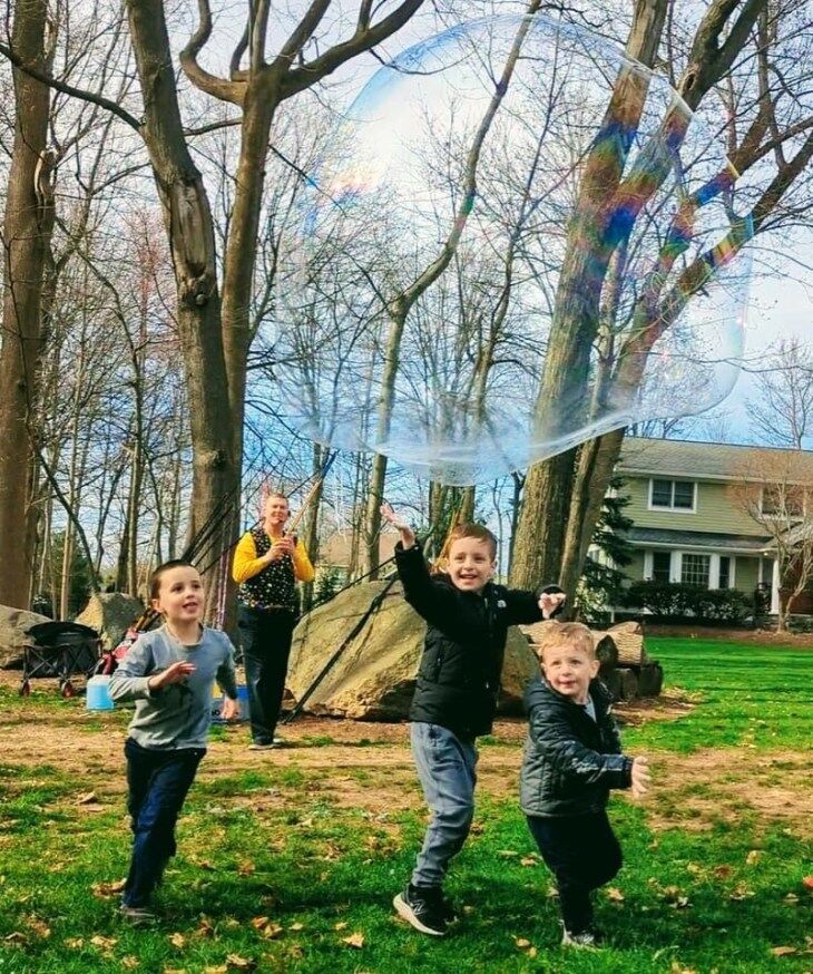 Preschool Magic in Motion: Why Interactive Bubble Shows Work Wonders for Daycares