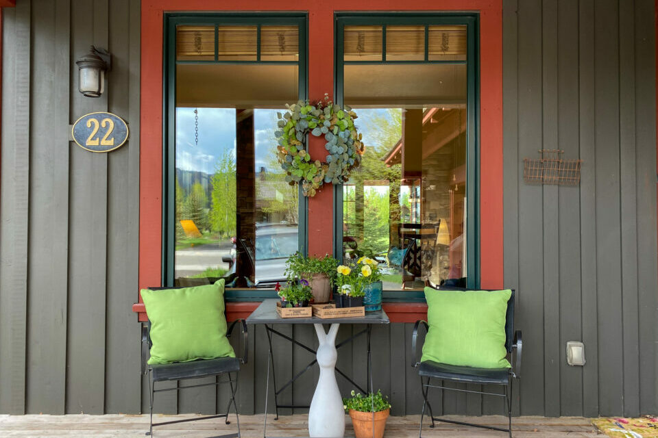 31 Exterior Front Table