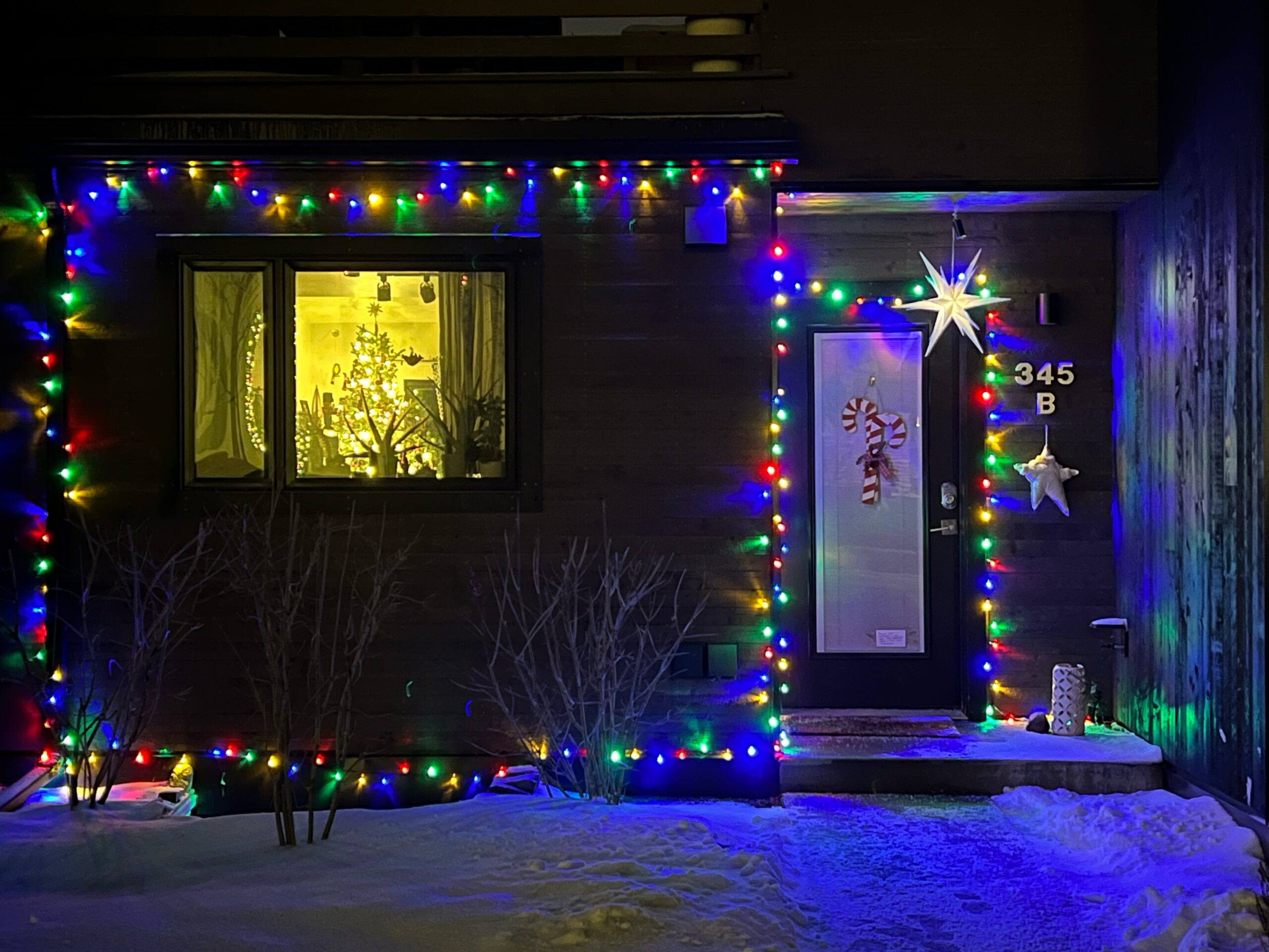 Holiday cheer emanates from the the inside out on Redmond St. Photo: Nick Braun
