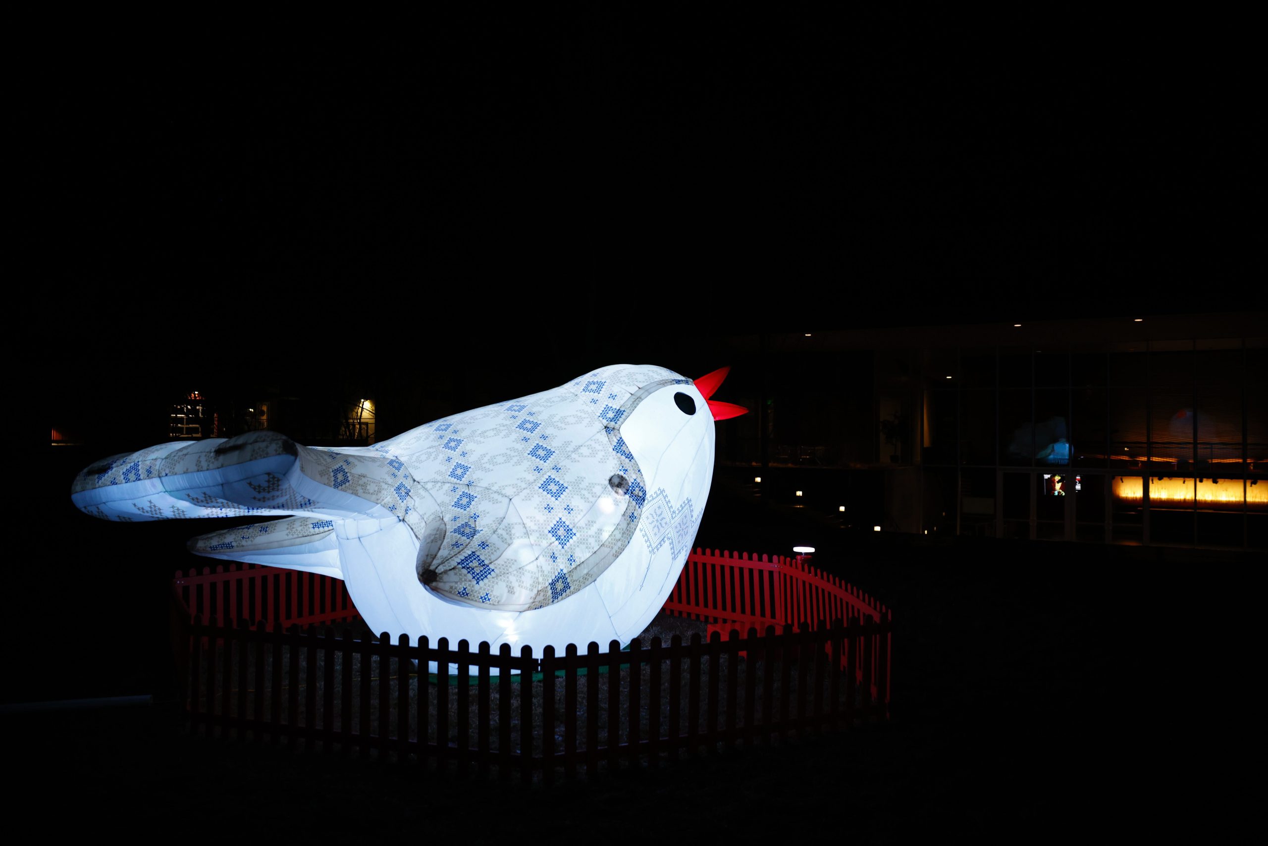 SNAPPED: Giant illuminated songbirds land on Center lawn