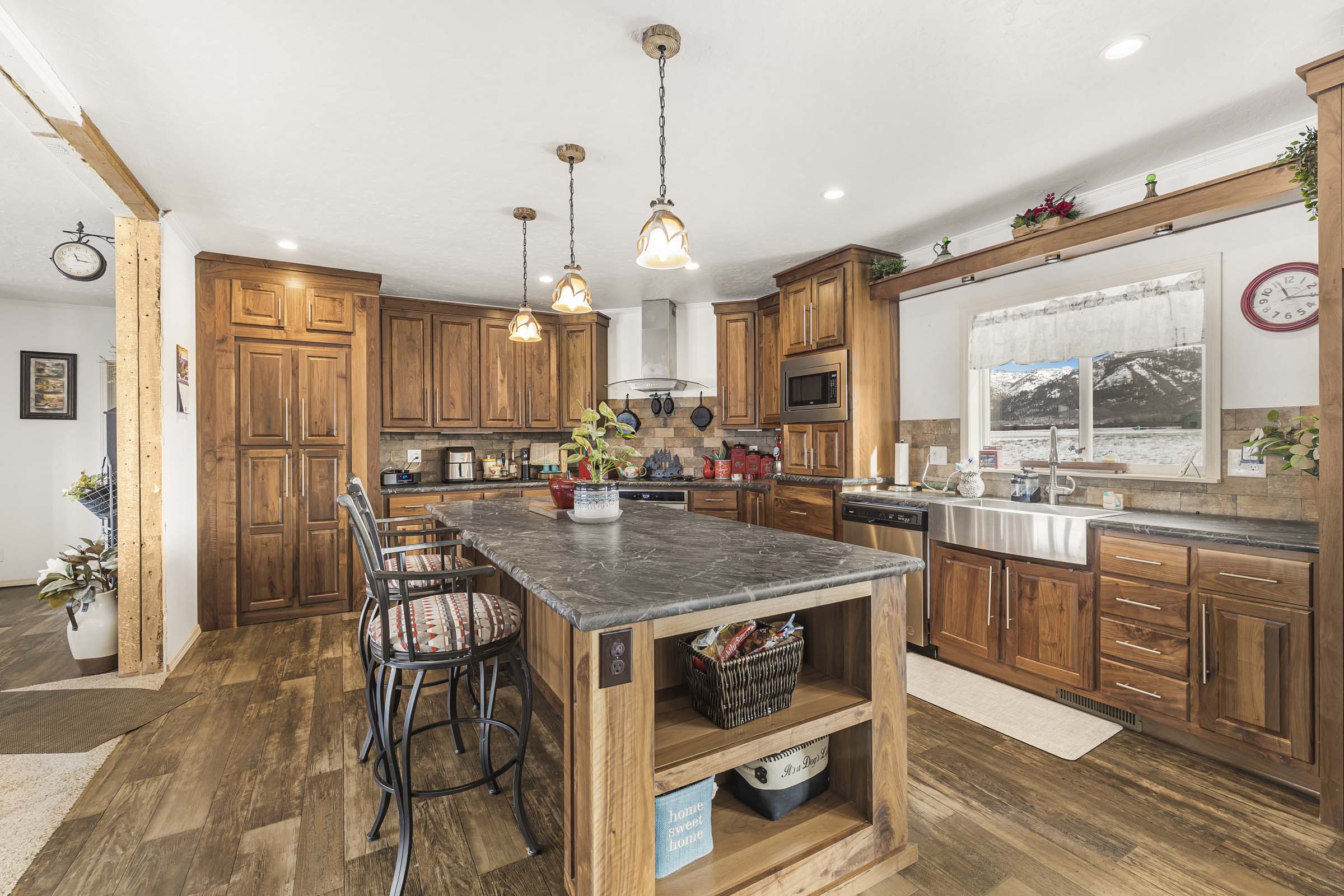 Natl. Museum of Wildlife Art to add Grizzly 399 sculpture next year