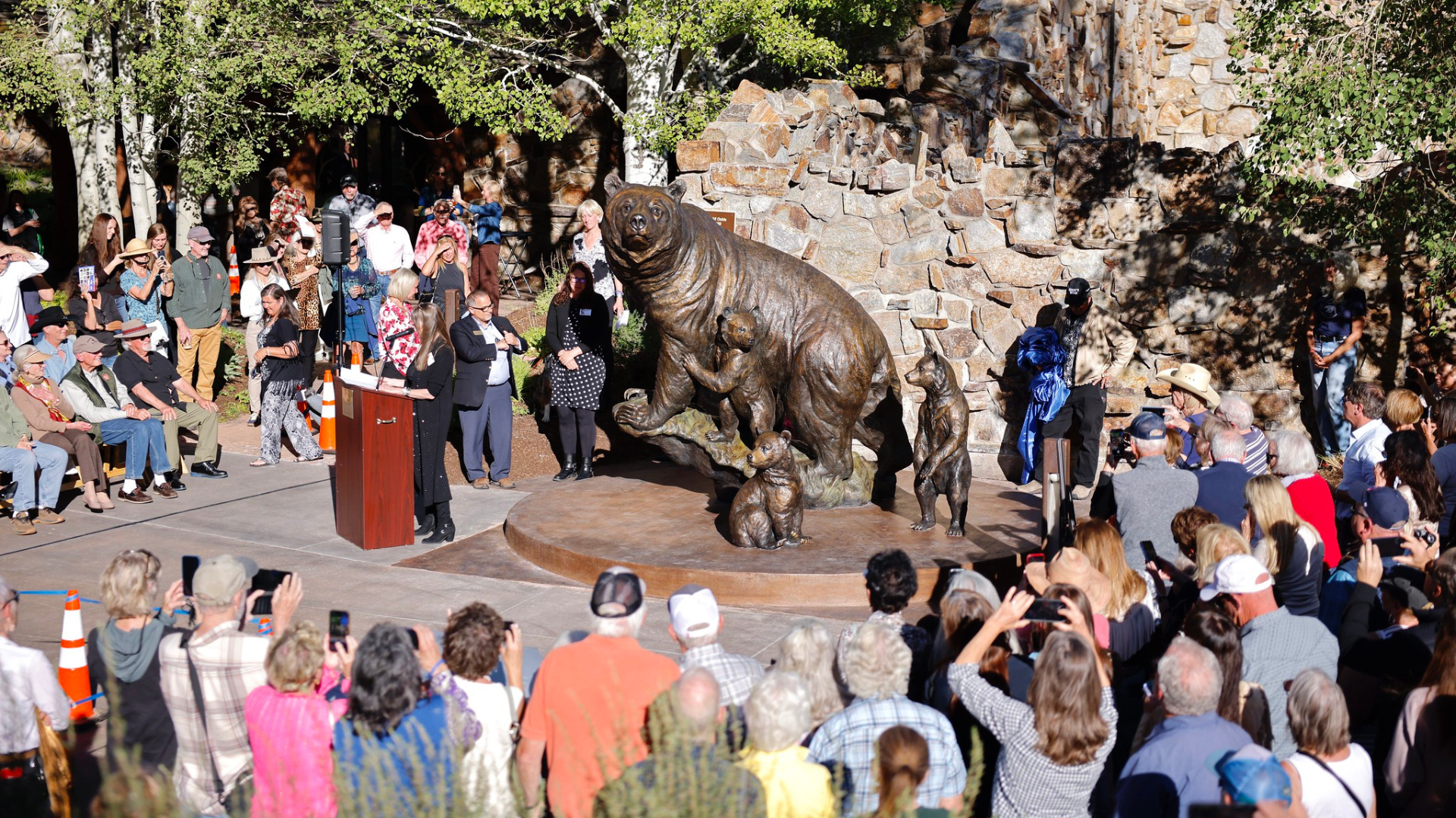 SNAPPED: Grizzly 399 monument unveiled to hundreds at NMWA