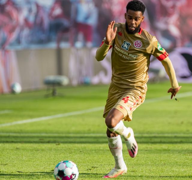 St Juste Heard From Grandma That He Will Make His Debut In Pre Selection Orange Teller Report He is 23 years old from Holland and playing for 1.