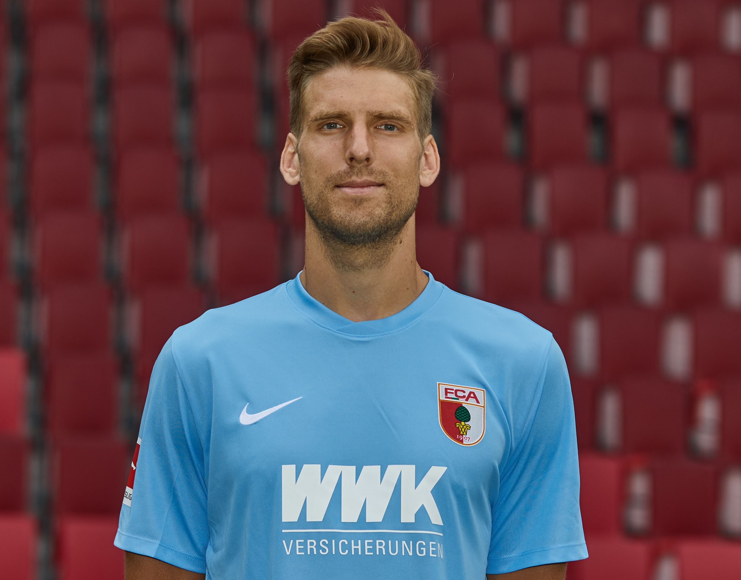 347qoq C30xezm Andreas Luthe is 34 years old 19870310 and he is 195cm tall.