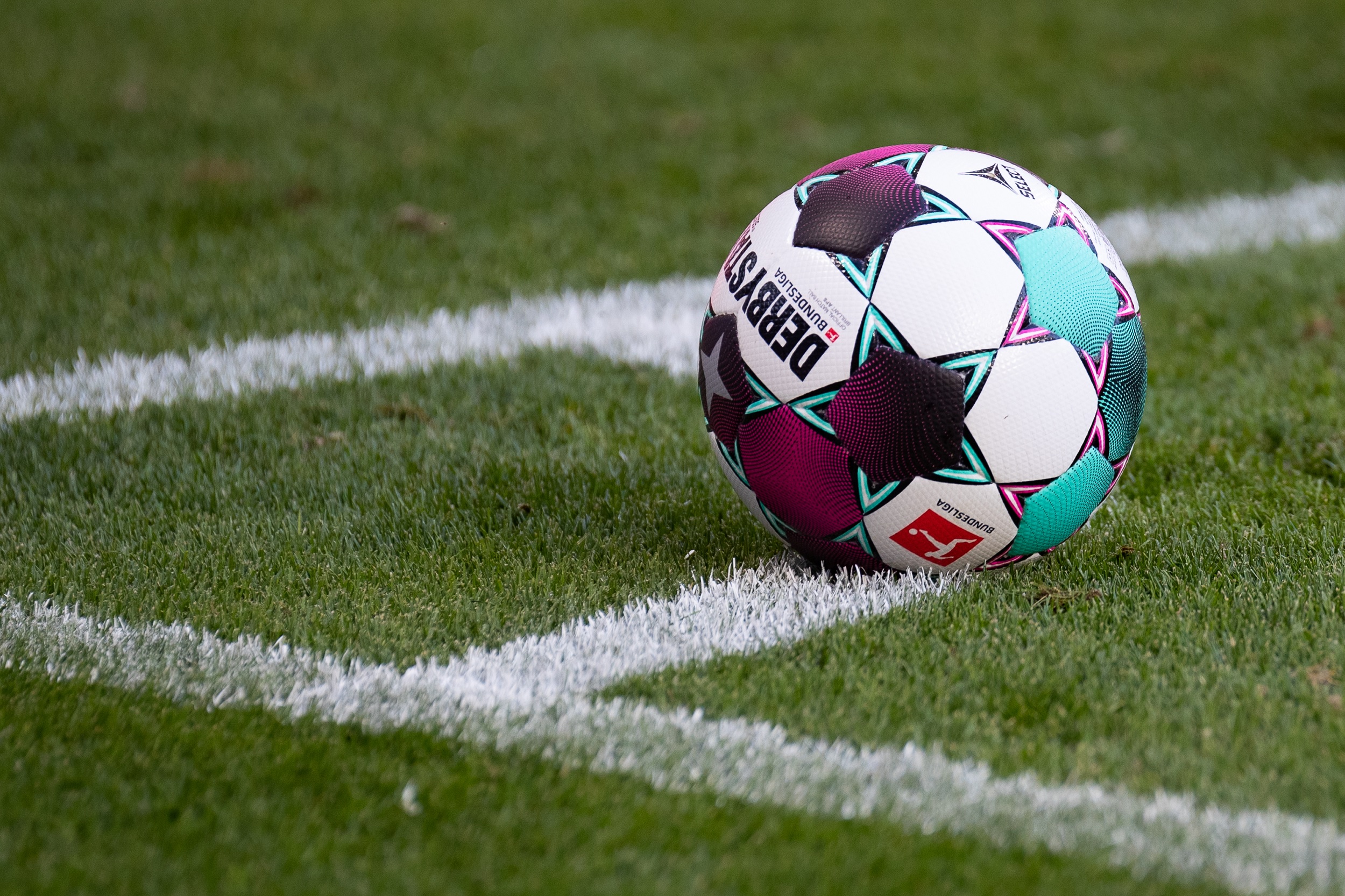 Revealed Robert Lewandowski Worth Endorsements And Salary Heysport Biz Index Html Robert Lewandowski Lewandowski Worth 