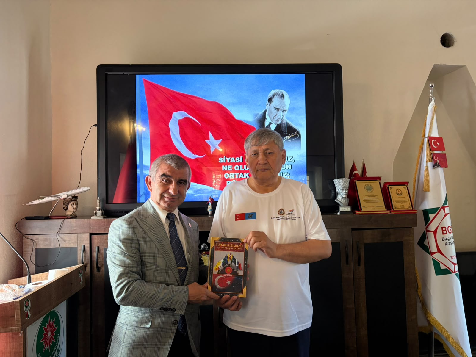 Dağıstanlı Misafirlerimizden BULTÜRK Derneği’ne Ziyaret