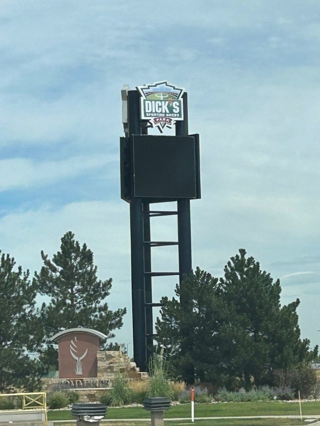 DICK's Sporting Goods Park tower