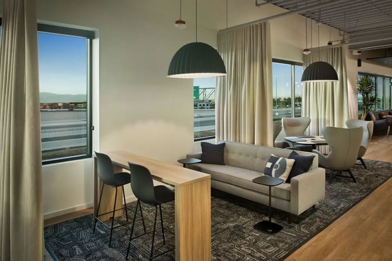 Patrick Burke Sior Cbre - Perfect Geometric Image - HD