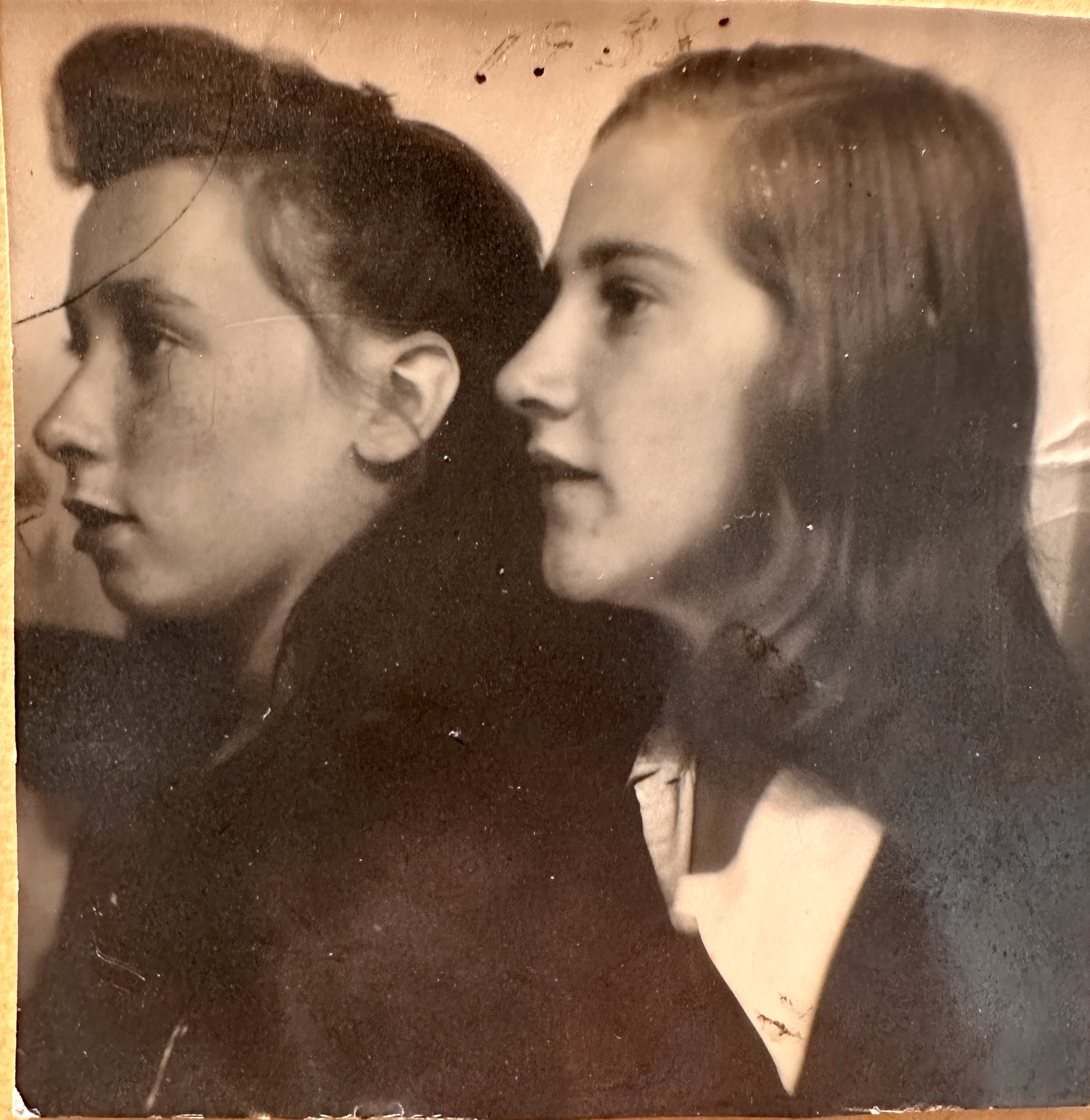 Elsie and Joan Humphrey, 1938