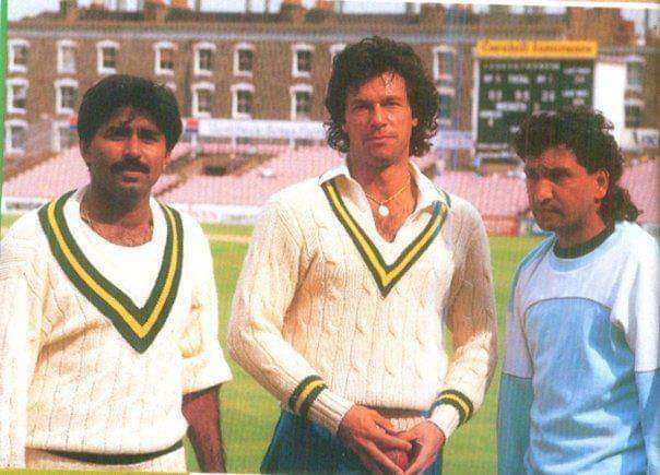 Read more about the article क्रिकेटर इमरान खान का जीवनी | cricketer Imran Khan biography in hindi